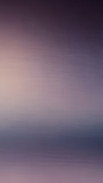 Smooth Purple Gradient Abstract Motion Blur Texture - Free 4K & 8K Mobile Wallpaper
